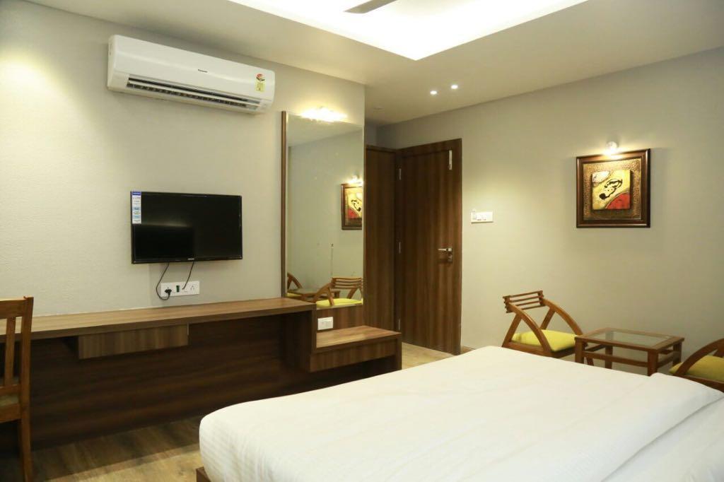 Hotel City Crown Mandsaur Ngoại thất bức ảnh