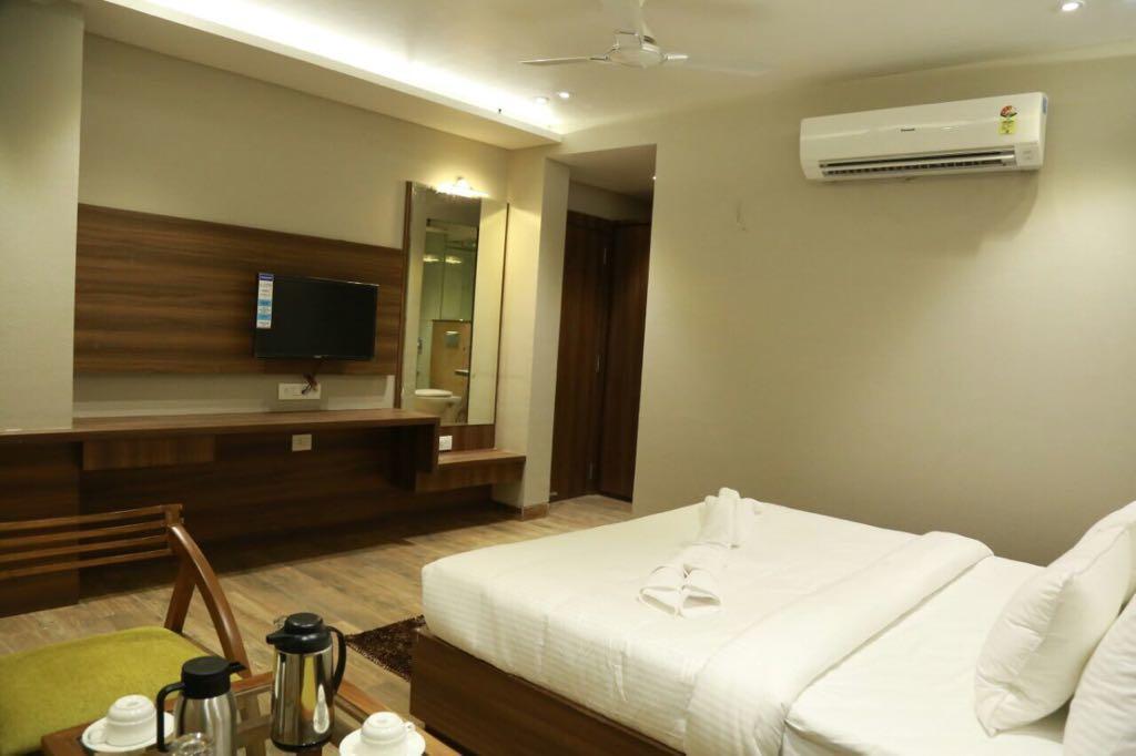 Hotel City Crown Mandsaur Ngoại thất bức ảnh