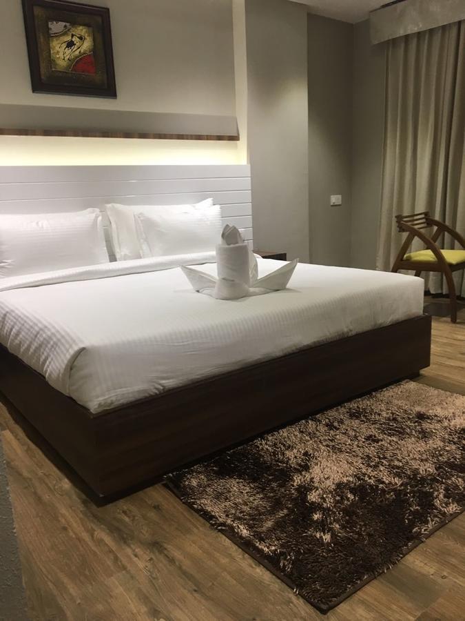 Hotel City Crown Mandsaur Ngoại thất bức ảnh